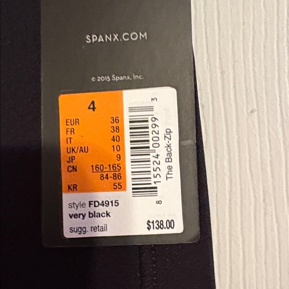 Spanx the back zip women’s black pants. Zip at ankle and back at waist. Size 4 - Picture 6 of 6